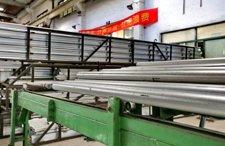 Zhejiang aluminiumprofil djup bearbetning och Zhejiang aluminiumprofil precisionsbearbetning använder högkvalitativ svetsteknik